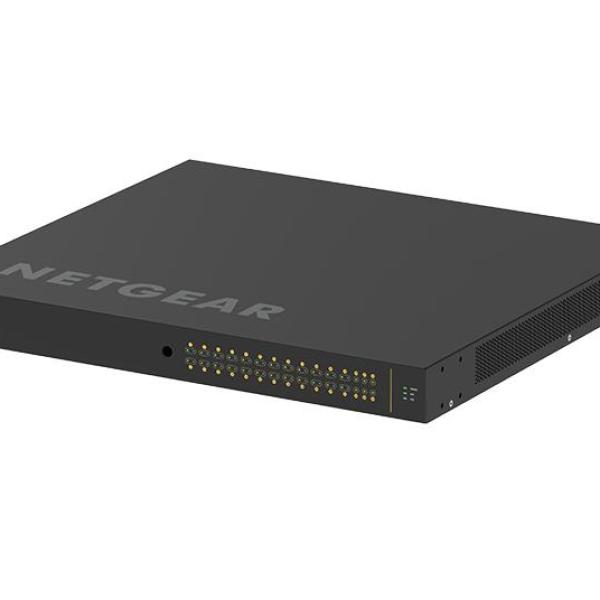 NETGEAR M4250 - 26G4XF - PoE+ Managed L2/L3 Gigabit Ethernet (10/100/1000) Power over Ethernet (PoE) 1U Black