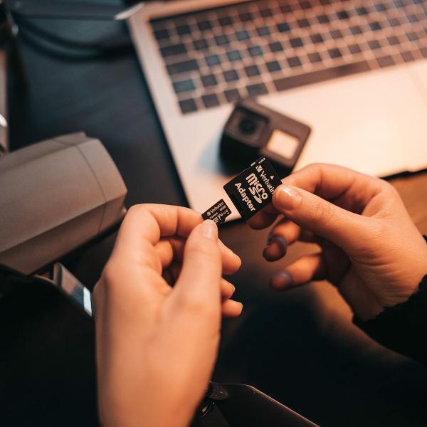 Cartão de Memória Micro SD com Adaptador Verbatim 44087