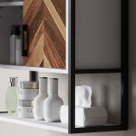 Armário de Parede para Casa de Banho com 2 Portas Prateleiras Ajustáveis e Prateleira Aberta 59x20x60 cm Branco e Madeira