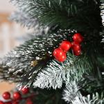 Árvore de Natal Artificial 180cm Ignífugo com 539 Ramos 51 Bagas Folhas de PVC Base Dobrável e Suporte Metálico Verde