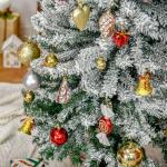 Árvore de Natal 225 cm Árvore de Natal Artificial Nevado com 738 Ramos e Suporte de Metal Verde e Branco