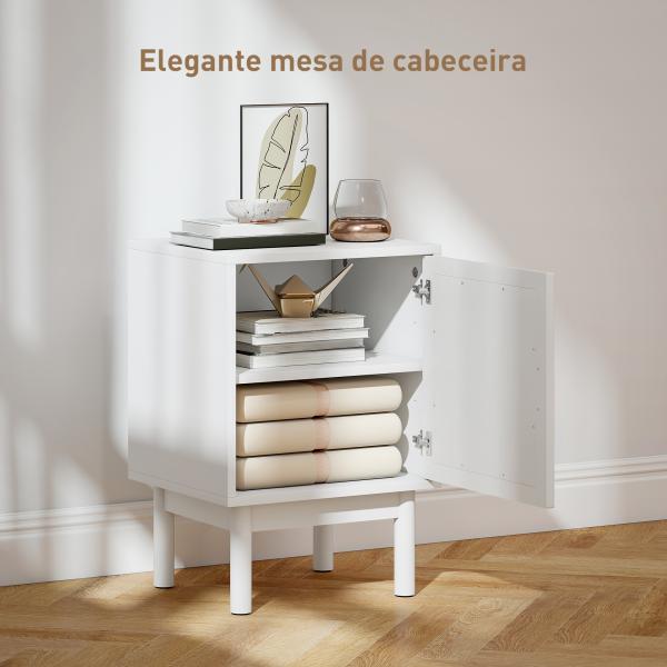 Mesa de Cabeceira com Porta de Vime Prateleira Ajustável e Pés de Madeira Estilo Boémio Mesa Auxiliar 40x35x58 cm Branco