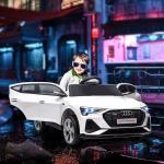 Carro Elétrico Audi E - Tron 12V para Crianças acima de 3 Anos com Controle Remoto Faróis Buzina Música MP3 TF USB e Abertura da Porta 3 - 8km/h 108x60x47cm Branco