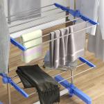 Estendal Vertical Dobrável de 4 Níveis com 6 Rodas 2 Laterais Dobráveis Prateleiras Ajustáveis 142x55x172 cm Azul