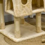 Arranhador para Gatos Centro de Atividade com Poste Cor: Bege - 60 x 50 x 180 cm