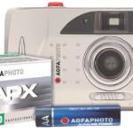 Pack Máquina Fotográfica Analógica Compact FF 35mm + Pilha AA + Rolo APX 400 - AGFAPHOTO