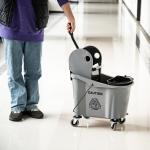 Balde de Esfregona Comercial com Espremedor de Pressão para Baixo Capacidade 36L com 4 Rodas 2 Cubetas 54x41x91,5 cm Cinza
