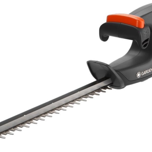 Corta - Sebes EasyCut Li 14.4V - GARDENA