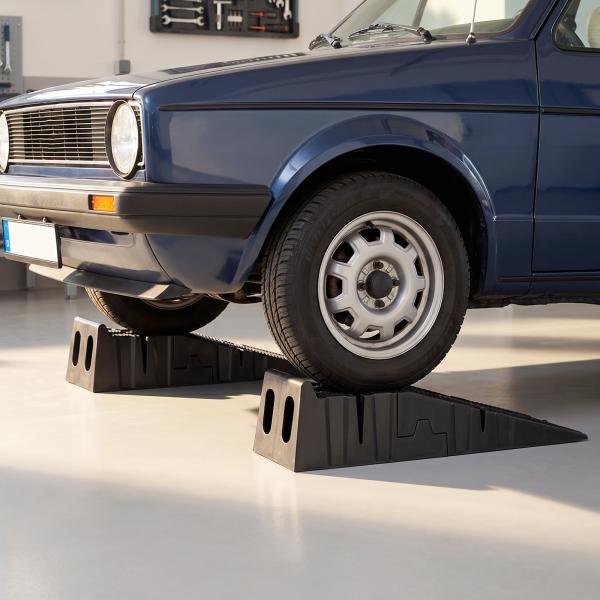 Conjunto de 2 Rampas para Carro em Plástico Portáteis Carga até 2,5 Toneladas 91x30x21 cm, Preto