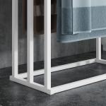 Toalheiro de Pé de 3 Níveis em Forma de Escada com 3 Barras de Bambu e Estrutura de Aço 45x22,5x86 cm Branco e Madeira