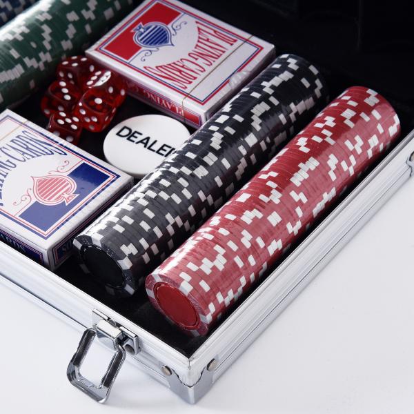Mala de Poker Profissional com 200 Fichas Jogo de Poker com Maleta de Alumínio 5 Dados 2 Baralhos de Cartas e 1 Ficha de Dealer 29,5x20,5x6,5cm Multicor