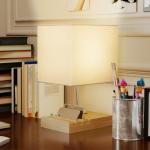 Candeeiro de Mesa com Portas USB - A/C Três Ranhuras para Telemóveis Base de Madeira e Ecrã de Tecido E27 40W 25x20x40,5 cm Branco