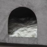 Caverna para Gatos 2 em 1 Banco para Apoio dos Pés com Tampa Removível Orifício de Entrada Almofada Lavável e Pés Elevados de Madeira para Interior 60x45x44,5cm Cinza