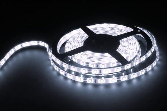 Fita 900 LEDs SMD2835 Flexivel IP20 Branco F. 6000K 24V (5 mts)