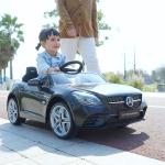 Carro Elétrico Mercedes SLC 300 12V com Controlo Remoto Faróis LED Música TF USB e Abertura da Porta 3 - 5km/h 107x62,5x44 cm Preto