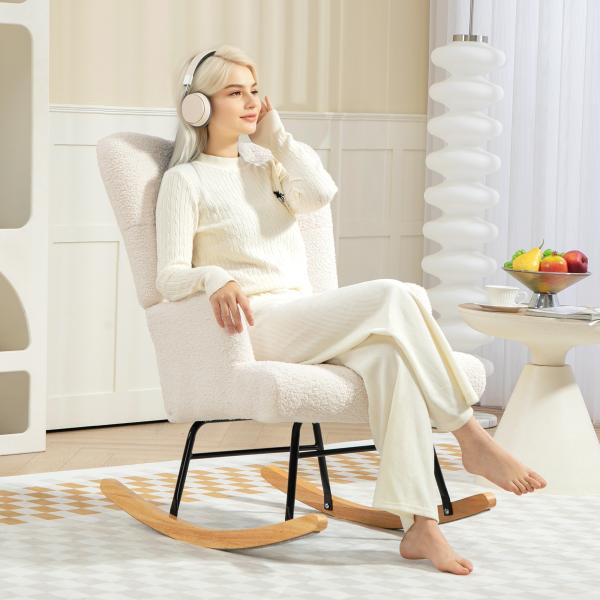 Poltrona Baloiço em Borrego Poltrona para Amamentação com Encosto Capitonê e Base de Madeira 65x88x87 cm Creme