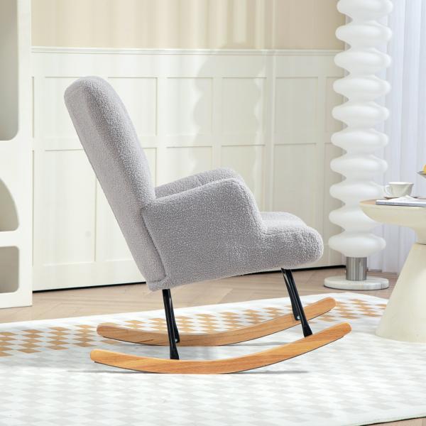 Poltrona Baloiço em Borrego Poltrona para Amamentação com Encosto Capitonê e Base de Madeira 65x88x87 cm Cinza Claro