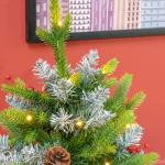 Árvore de Natal de Mesa 60 cm com 20 Luzes LED 141 Ramos 5 Pinhas 5 Bagas Vermelhas e Suporte de Metal para Interior Verde