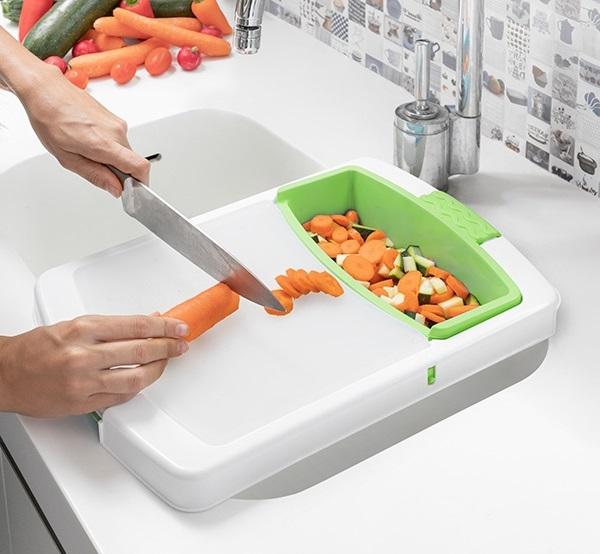 Tábua de Corte Extensível 3 - EM - 1 c/ Tabuleiro, Recipiente e Coador Practicut - INNOVAGOODS