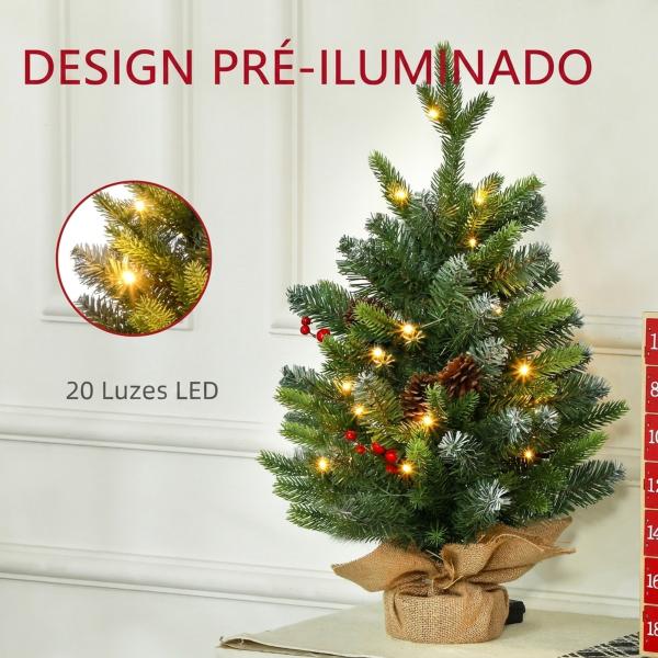 Árvore de Natal de Mesa 60 cm com 20 Luzes LED 141 Ramos 5 Pinhas 5 Cachos de Bagas Vermelhas e Suporte de Metal Verde