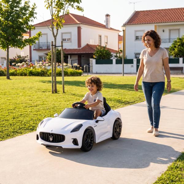 Carro Elétrico para Crianças Maserati Gran Turismo Folgore 12V Controlo Remoto Faróis Buzina e Música MP3 98x59x43 cm Branco