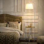 Candeeiro de Pé Moderno com Prateleira Suporte para Lâmpada E27 Máx. 40W com Ecrã de Linho Ø37x162cm Branco e Madeira