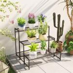 Suporte para Plantas de Três Níveis com Design em Escada e Estrutura Metálica Resistente para Interior e Exterior
