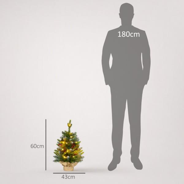 Árvore de Natal de Mesa 60 cm com 20 Luzes LED 141 Ramos 5 Pinhas 5 Cachos de Bagas Vermelhas e Suporte de Metal Verde