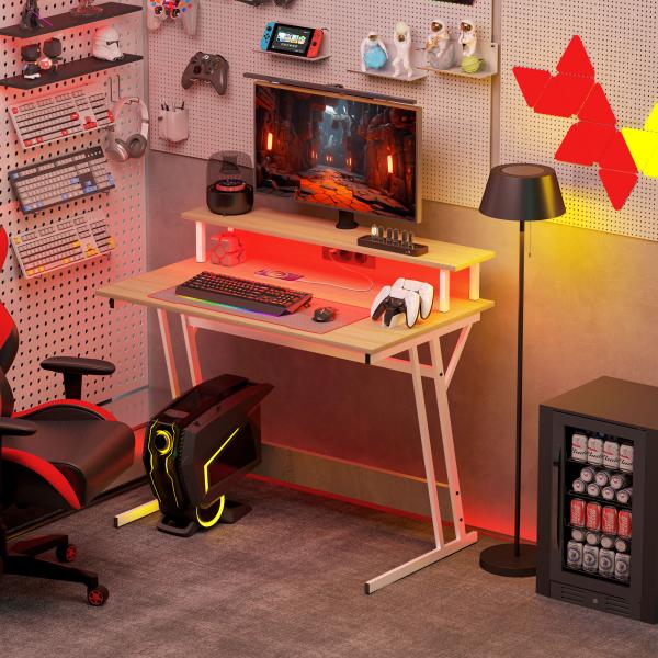 Secretária Gaming com Luzes LED 100x60x88,5 cm com Tomadas de Corrente Suporte para Monitor Prateleiras e Controlo Remoto Madeira