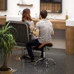 Banco Giratório com Rodas e Altura Ajustável para Estética, Dentista e Cabeleireiro – 52x53x49 - 61 cm, Castanho