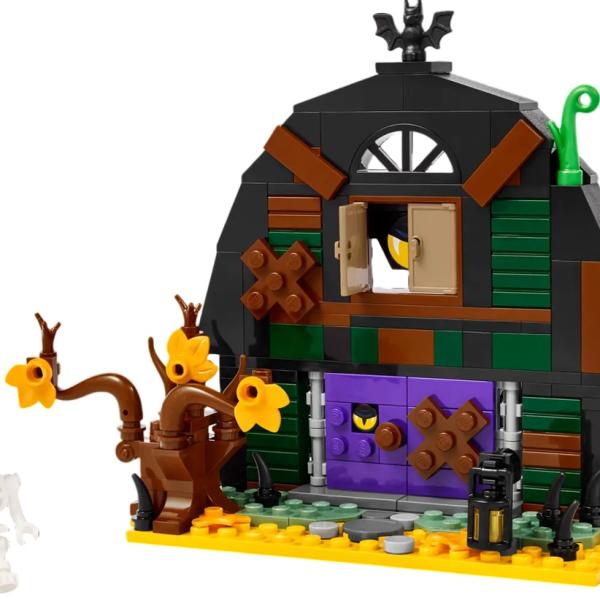 LEGO Iconic: Celeiro do Dia das Bruxas - LEGO