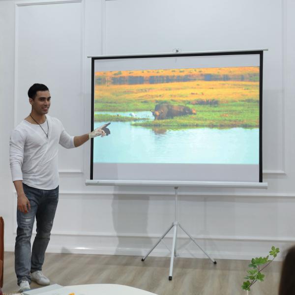Tela de Projeção Dobrável 84 Polegadas Formato 4:3 com Altura Ajustável para Cinema em Casa Apresentações 180x203 cm Branco