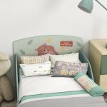 Cama para Crianças de Madeira com Barreira de Proteção e Estampados Carga Máx. 40 kg 77x143x60 cm Verde