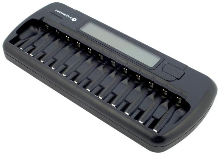 Carregador de 1/12 Pilhas com Display LCD (AA e AAA) - everActive