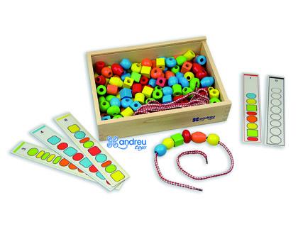 Jogo Andreutoys Formas p/ Enfiar + 10 Cordoes + 10 Modelos Caixa de 150 Unidades Sortidas