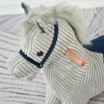 Baloiço Infantil de Cavalo para Crianças acima de 3 Anos Baloiço de Pelúcia com Sons de Relinchos e Galopes e Base de Madeira 73x35x64cm Azul e Cinza