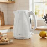 Jarro Elétrico 1,7 L 2200 W com Filtro Anticalcário Removível Desligamento Automático Base Giratória 360° Creme