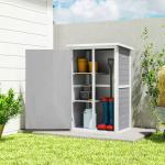 Armário de Jardim de Madeira 75x56x115cm para Ferramentas com 3 Prateleiras Interiores Porta com Trava e Teto Asfáltico Cinza