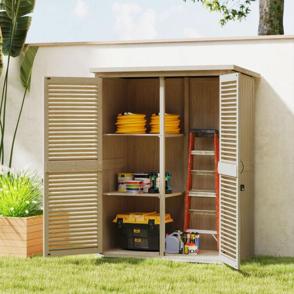 Armário de Jardim de Madeira 0,83 m² 127x65x168 cm com 2 Portas de Persiana 2 Prateleiras 2 Alças e Telhado Impermeável Natural