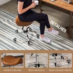 Banco Giratório com Rodas e Altura Ajustável para Estética, Dentista e Cabeleireiro – 52x53x49 - 61 cm, Castanho