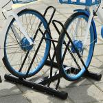 Suporte de Estacionamento Cruzado para 2 Bicicletas Aço Portátil 60x54x57 cm Preto