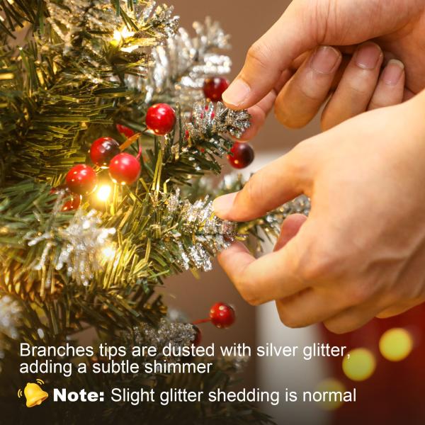 Árvore de Natal Slim 210 cm com Luzes LED 8 Modos de Iluminação 656 Ramos com Purpurina Prateada Pinhas e Bagas Verde