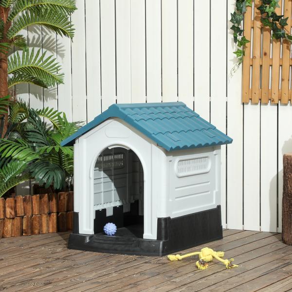 Casa para Cães Mini de Exterior em Plástico com 3 Janelas Base Elevada Telhado Inclinado 64,5x57x66 cm Azul