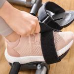 Máquina de Remo Hidráulico Dobrável com 4 Níveis de Resistência Ecrã Digital e Pedal Antiderrapante para Fitness em Casa Aço 129x70x70cm Preto e Prata