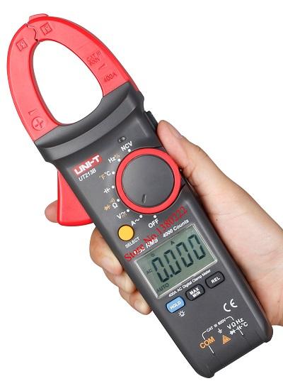 Pinça Amperímétrica Digital TrueRMS AC 4A/400A AC/DC 600V - UNI - T