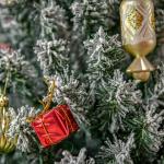 Árvore de Natal 180 cm Árvore de Natal Artificial Nevado com 492 Ramos e Suporte de Metal Verde e Branco