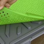 Resguardo de Treino para Cães com 2 Relvas Artificiais e Bandeja para Treino de Filhotes 67x41x3,5 cm Verde
