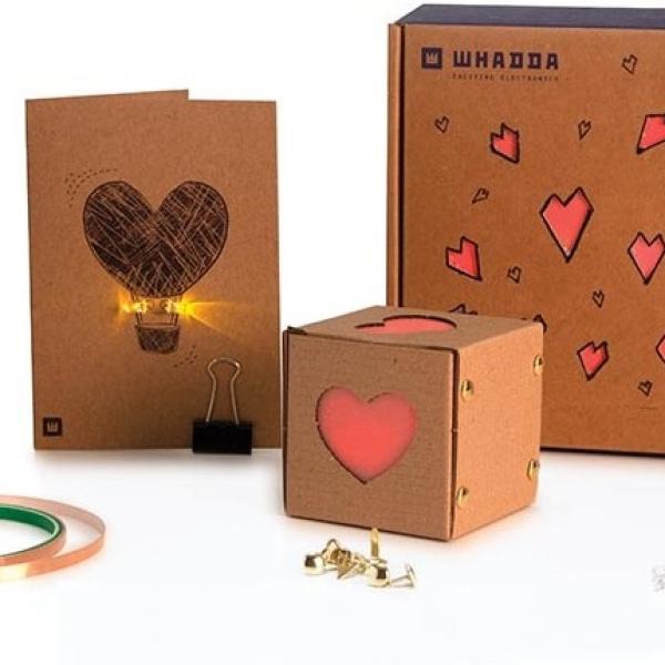 Caixa de Artesanato LED Tape - o - Tronics (Dia dos Namorados / Corações) - WHADDA