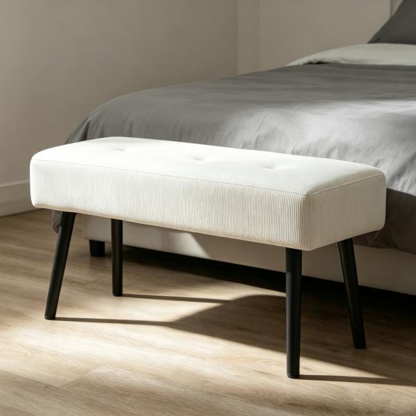 Banco de Pé de Cama em Bombazina com Assento Acolchoado, Design Capitoné e Pernas de Aço para Quarto Branco Creme