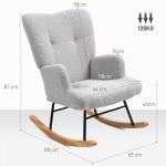 Poltrona Baloiço em Borrego Poltrona para Amamentação com Encosto Capitonê e Base de Madeira 65x88x87 cm Cinza Claro